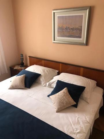Rooms Vinka,Stomorska Luaran gambar